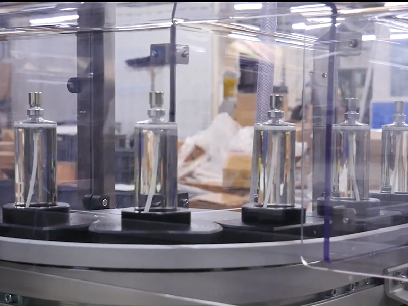 液体灌装机：智能制造时代的灵魂工具